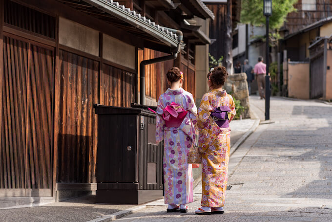 着物の女性